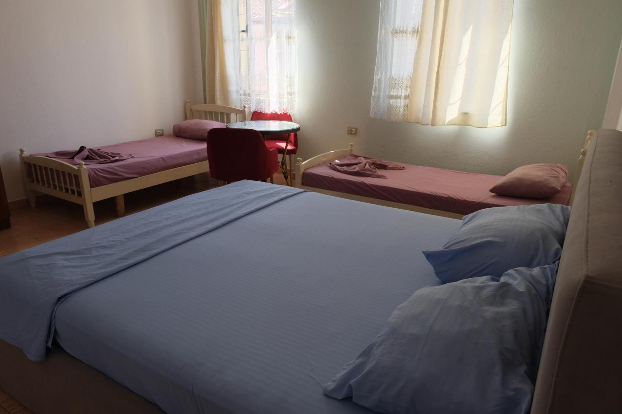 My Hostel - Privates And Dorms Shkoder Exterior photo